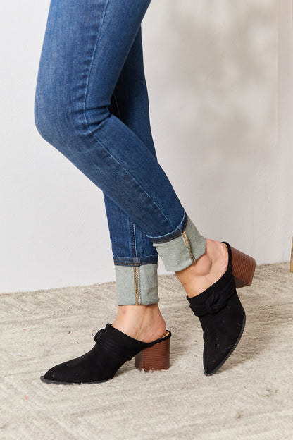 East Lion Corp Pointed-Toe Braided Trim Mules – Uneeque Designzz