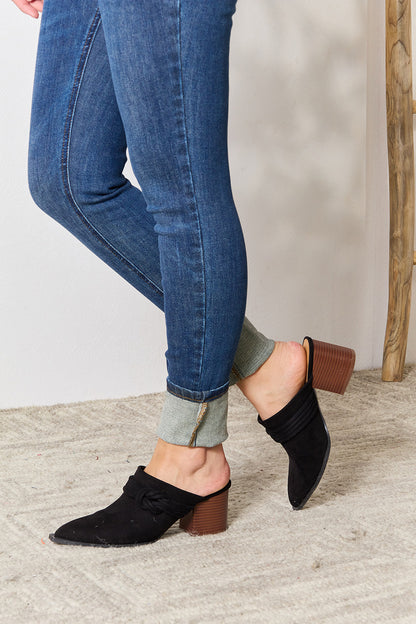 East Lion Corp Pointed-Toe Braided Trim Mules – Uneeque Designzz